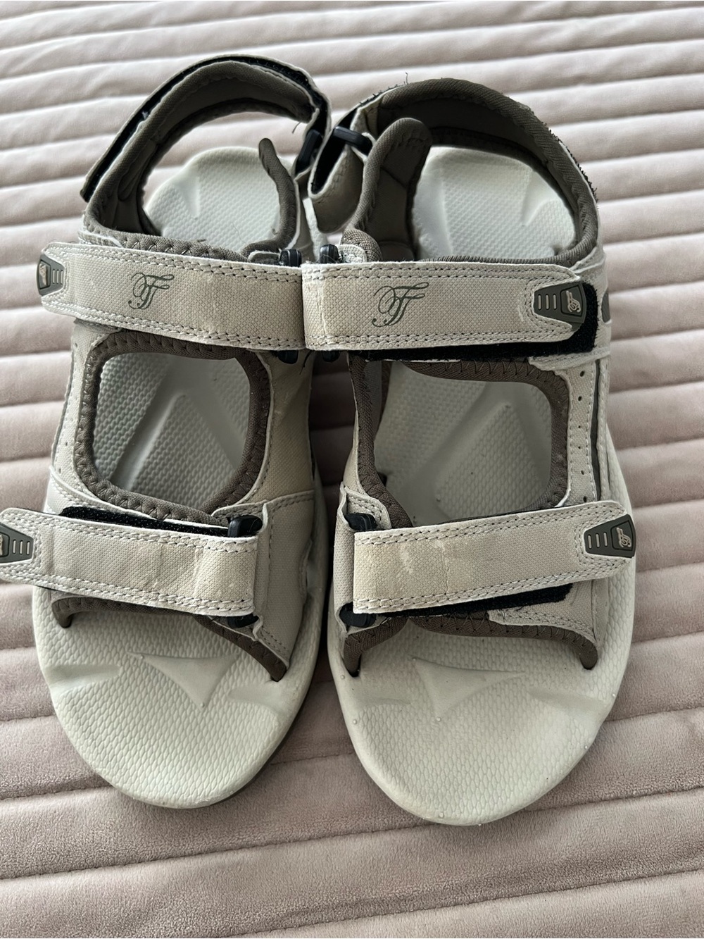 Walking sport sandales outdoor Hiking Size 38 us 8